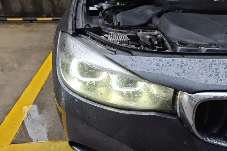 Used BMW 3 Series GT 2020 320i M Sport Package Right Front Headlight