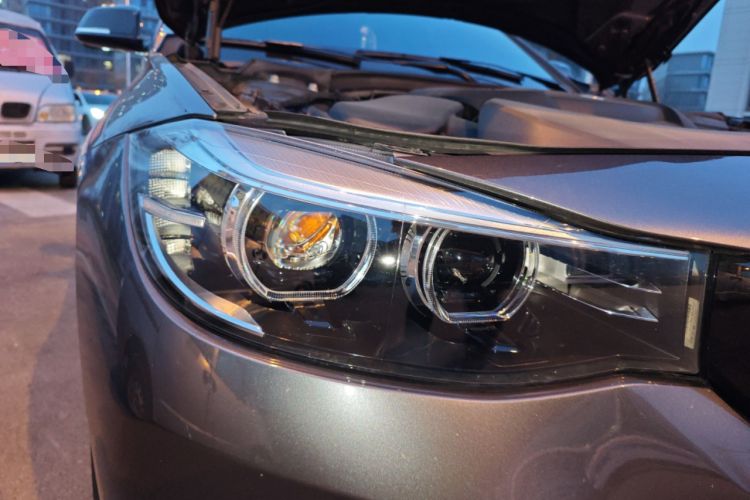 Used BMW 3 Series GT 2020 330i M Sport Night Edition Right Front Headlight