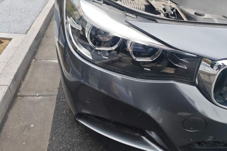 Used BMW 3 Series GT 2020 320i M Sport Package Right Front Headlight