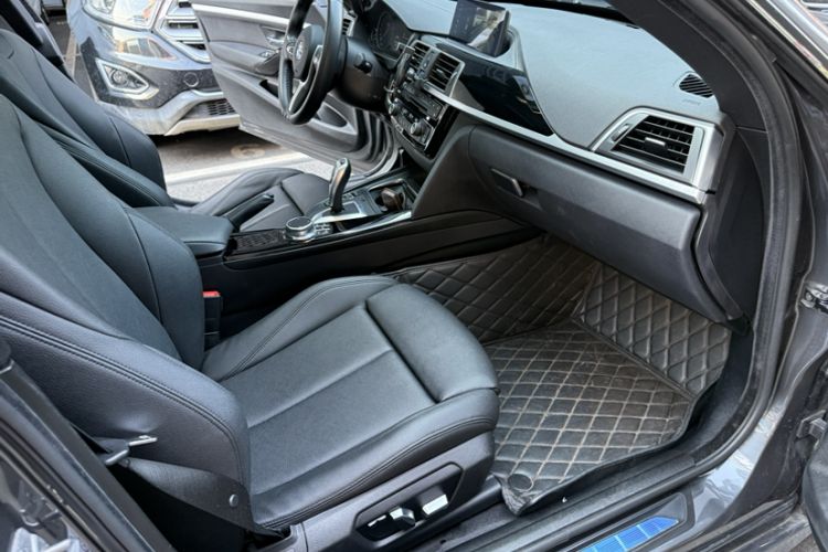 Used BMW 3 Series GT 2020 320i M Sport Package Right Front Seat