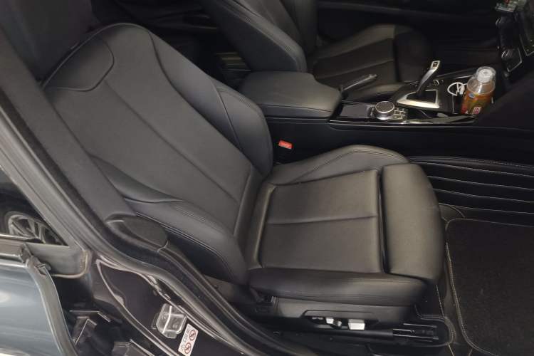 Used BMW 3 Series GT 2020 320i M Sport Package Right Front Seat