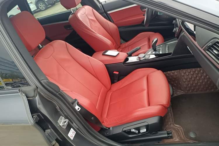 Used BMW 3 Series GT 2020 320i M Sport Night Edition Right Front Seat