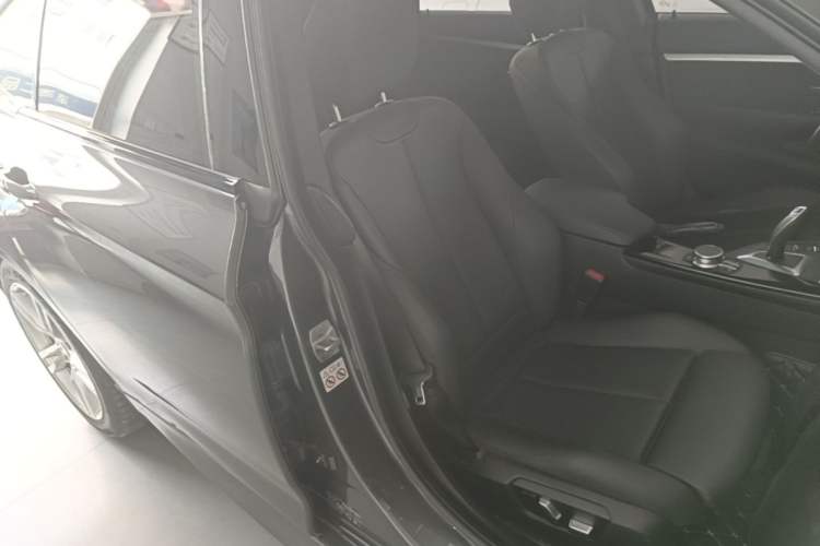 Used BMW 3 Series GT 2020 320i M Sport Package Right Front Seat