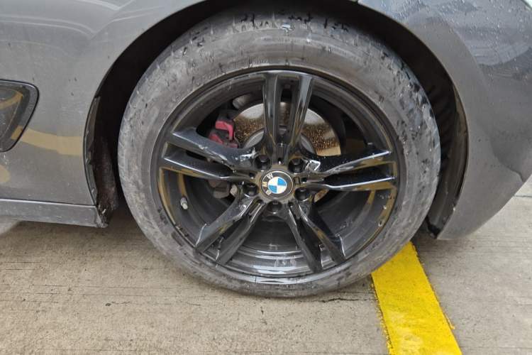 Used BMW 3 Series GT 2020 320i M Sport Package Right Front Wheel Hub