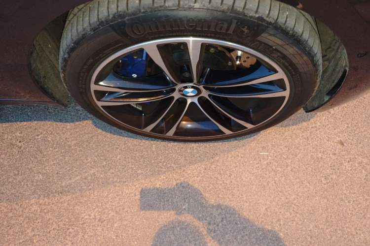 Used BMW 3 Series GT 2020 330i M Sport Night Edition Right Front Wheel Hub