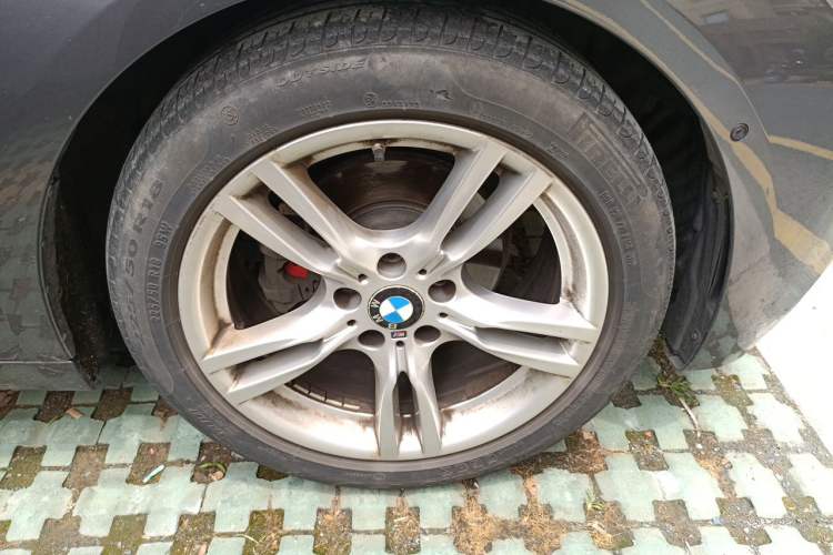 Used BMW 3 Series GT 2020 320i M Sport Package Right Front Wheel Hub