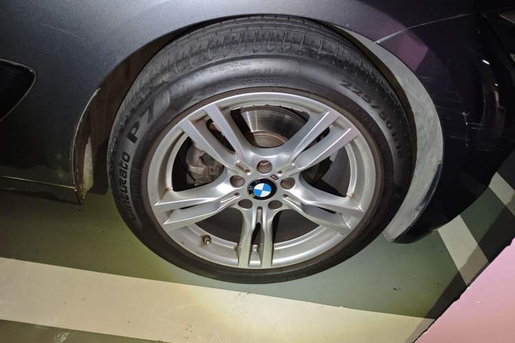 Used BMW 3 Series GT 2020 320i M Sport Package Right Front Wheel Hub
