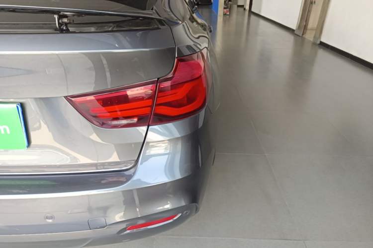 Used BMW 3 Series GT 2020 320i M Sport Package Right Rear Taillight