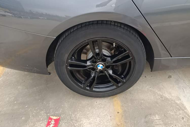 Used BMW 3 Series GT 2020 320i M Sport Night Edition Right Rear Wheel Hub