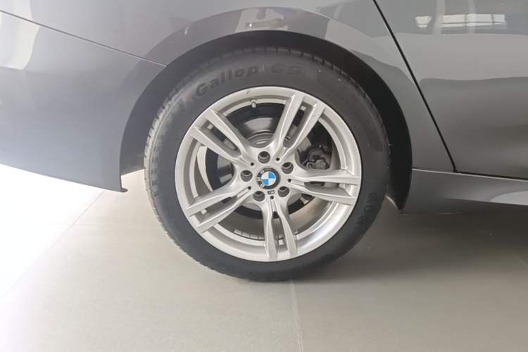 Used BMW 3 Series GT 2020 320i M Sport Package Right Rear Wheel Hub