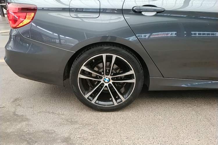 Used BMW 3 Series GT 2020 330i M Sport Night Edition Right Rear Wheel Hub