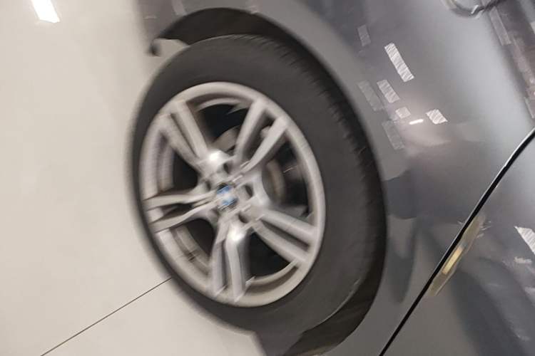 Used BMW 3 Series GT 2020 320i M Sport Package Right Rear Wheel Hub