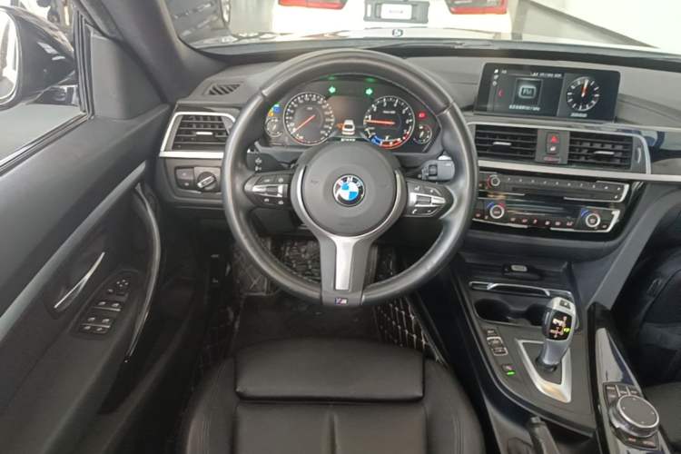 Used BMW 3 Series GT 2020 320i M Sport Package Steering Wheel
