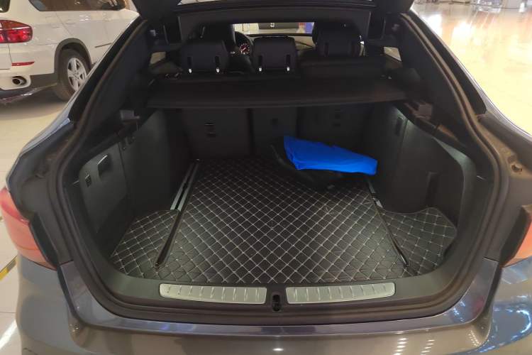 Used BMW 3 Series GT 2020 320i M Sport Package Trunk
