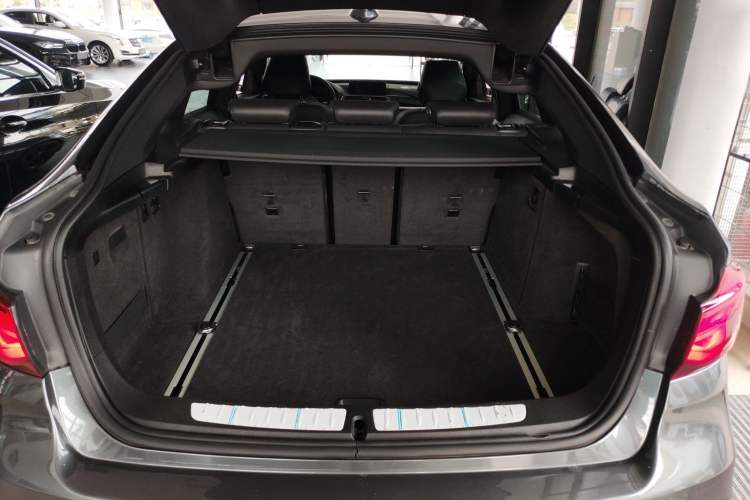 Used BMW 3 Series GT 2020 320i M Sport Package Trunk