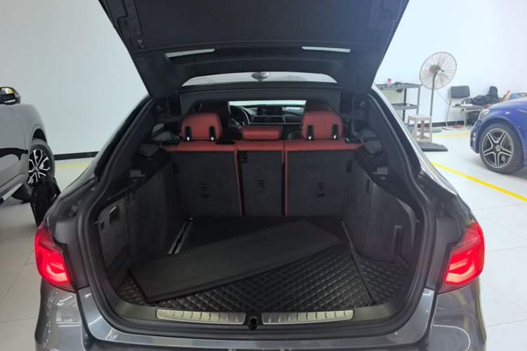 Used BMW 3 Series GT 2020 330i M Sport Night Edition Trunk
