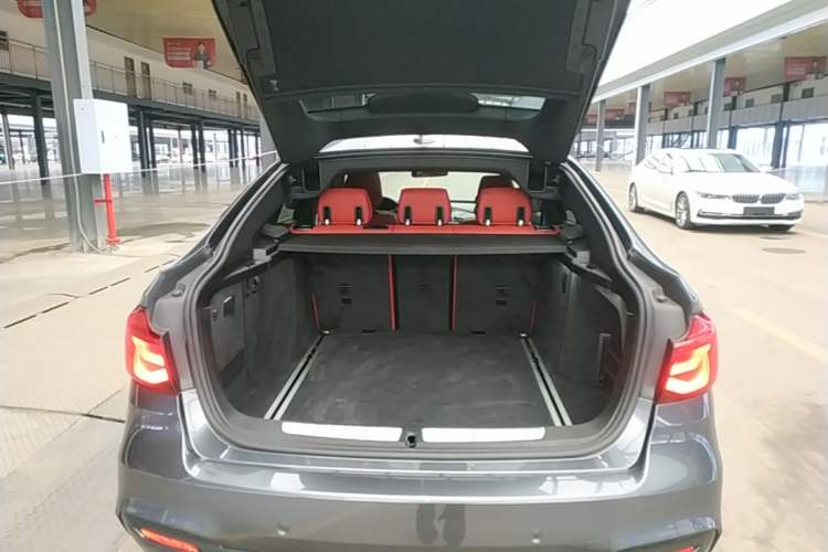 Used BMW 3 Series GT 2020 330i M Sport Night Edition Trunk