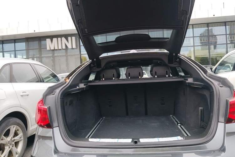 Used BMW 3 Series GT 2020 320i M Sport Package Trunk