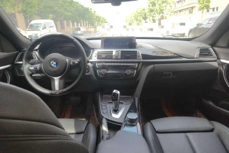 Used BMW 3 Series GT 2020 320i M Sport Package Center Console
