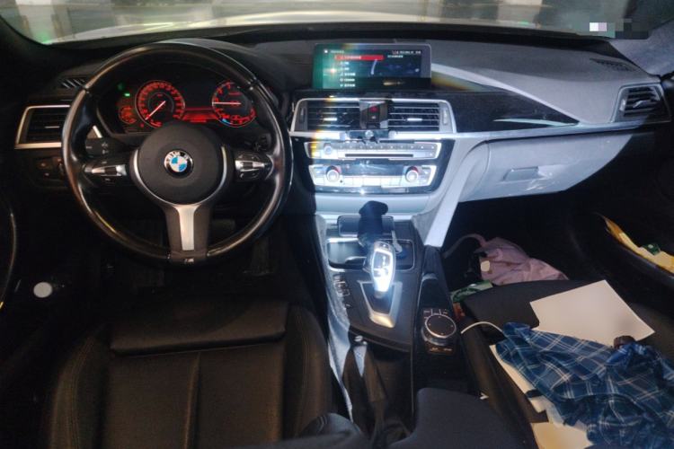 Used BMW 3 Series GT 2020 320i M Sport Package Center Console