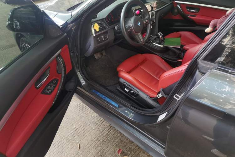 Used BMW 3 Series GT 2020 330i M Sport Night Edition Driver Seat
