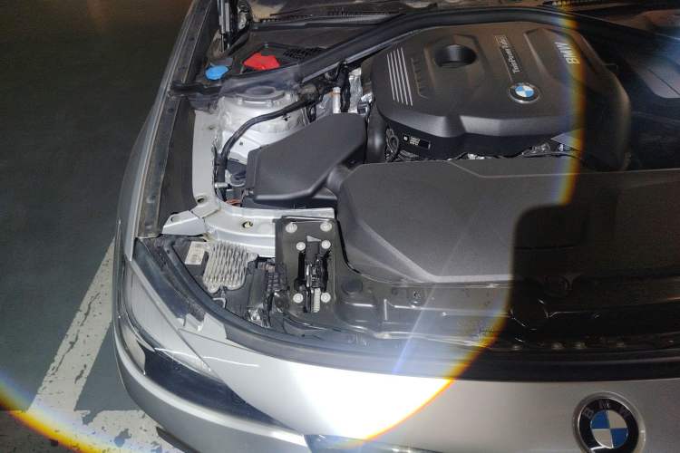 Used BMW 3 Series GT 2020 320i M Sport Package Engine Bay Right