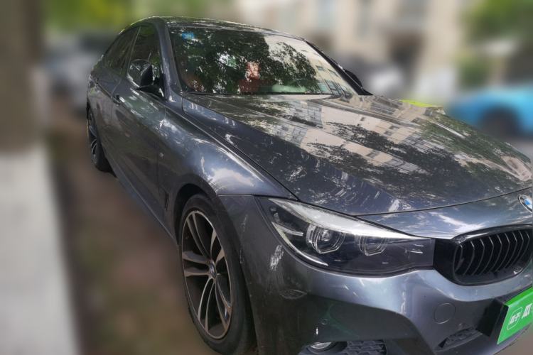 Used BMW 3 Series GT 2020 330i M Sport Night Edition Front Right 45 Deg