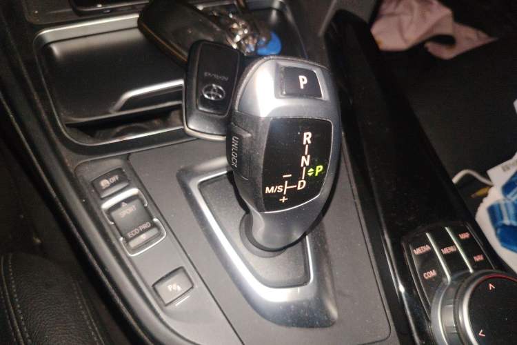 Used BMW 3 Series GT 2020 320i M Sport Package Gear Lever