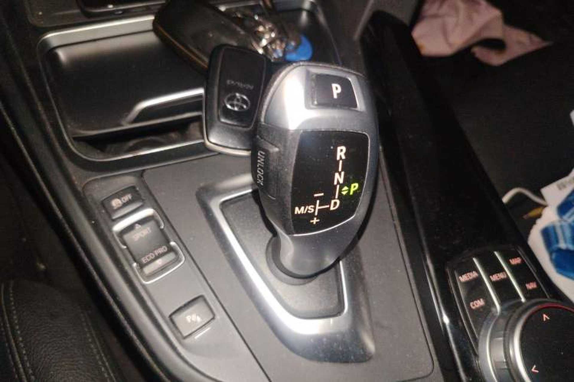 Used BMW 3 Series GT 2020 320i M Sport Package Gear Lever