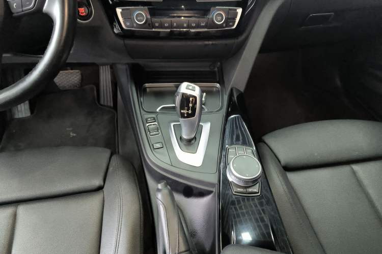 Used BMW 3 Series GT 2020 320i M Sport Package Gear Lever