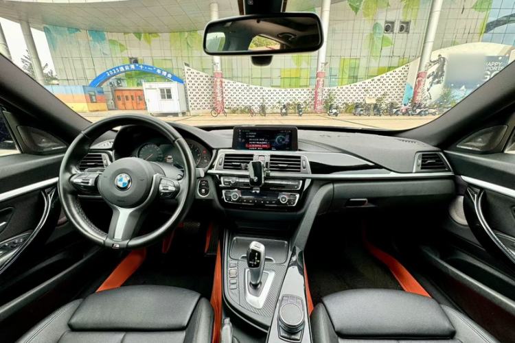 Used BMW 3 Series GT 2020 320i M Sport Package Interior 1
