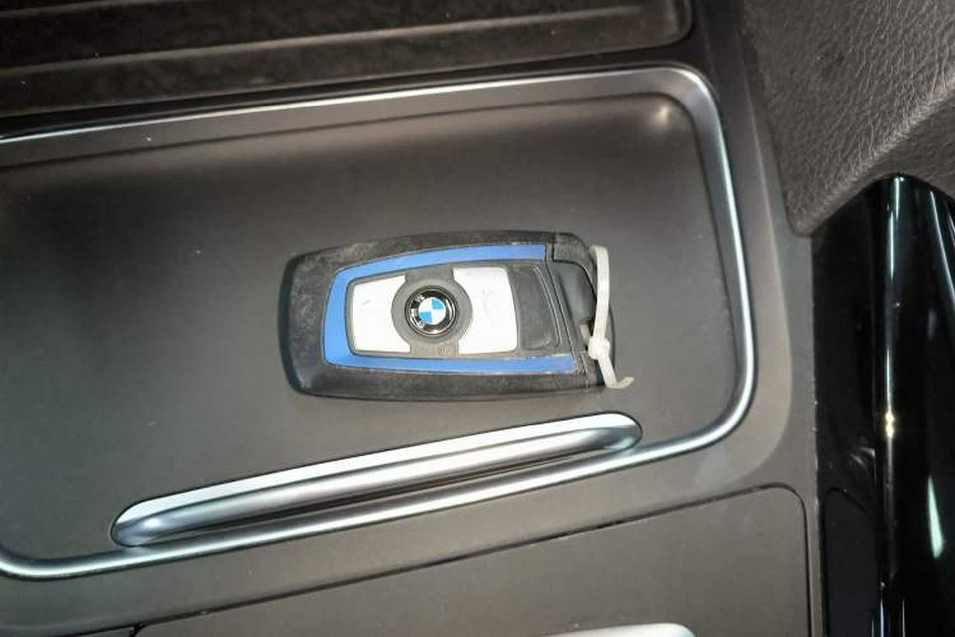 Used BMW 3 Series GT 2020 320i M Sport Package Interior 1