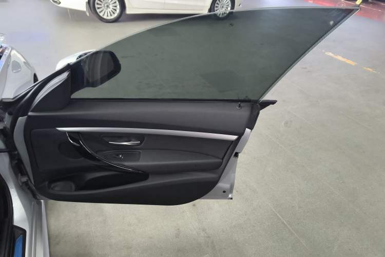 Used BMW 3 Series GT 2020 320i M Sport Package Interior 5