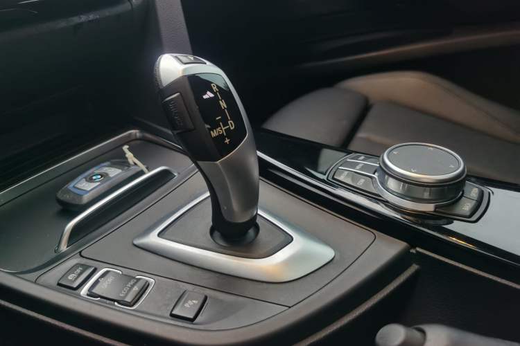 Used BMW 3 Series GT 2020 320i M Sport Package Interior 5