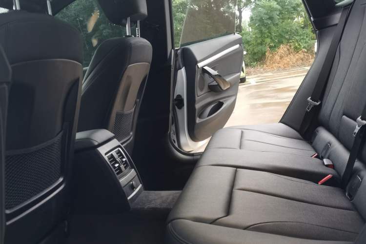 Used BMW 3 Series GT 2020 320i M Sport Package Interior 6