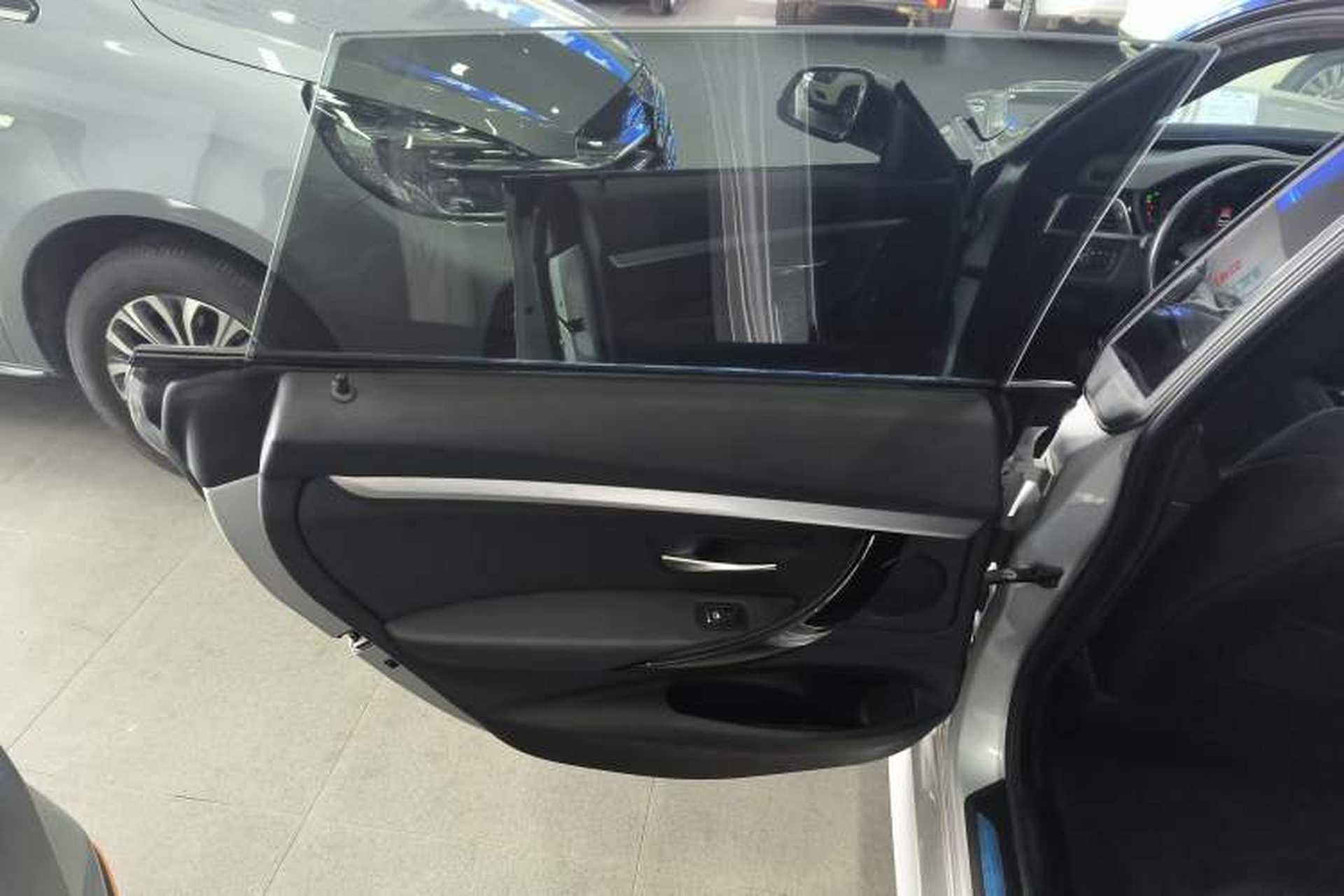 Used BMW 3 Series GT 2020 320i M Sport Package Interior 8