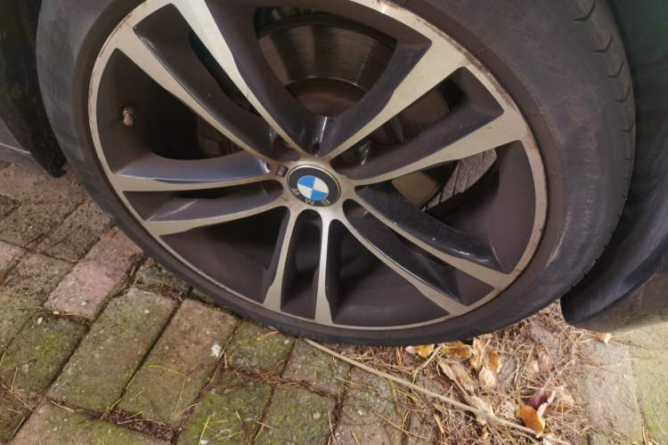 Used BMW 3 Series GT 2020 330i M Sport Night Edition Right Front Wheel Hub