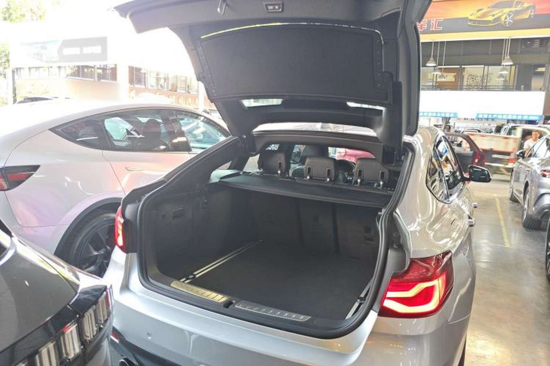 Used BMW 3 Series GT 2020 320i M Sport Package Trunk