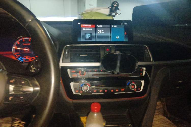 Used BMW 3 Series GT 2020 320i M Sport Package Audio And AC Panel