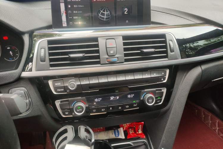 Used BMW 3 Series GT 2020 320i M Sport Package Audio And AC Panel