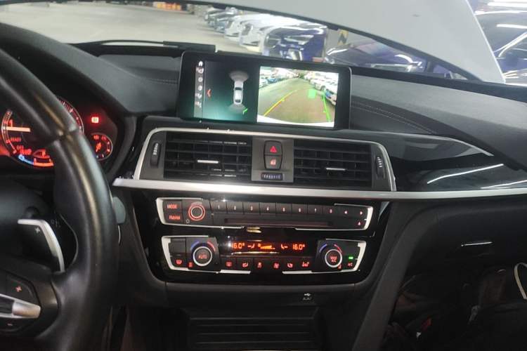Used BMW 3 Series GT 2020 320i M Sport Night Edition Audio And AC Panel