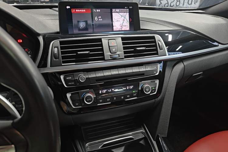 Used BMW 3 Series GT 2020 320i M Sport Night Edition Audio And AC Panel