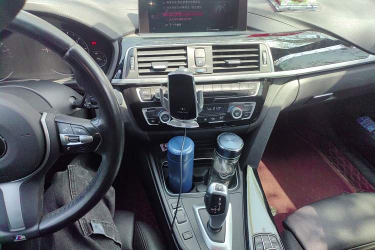 Used BMW 3 Series GT 2020 320i M Sport Package Audio And AC Panel
