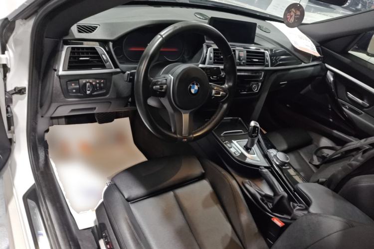 Used BMW 3 Series GT 2020 320i M Sport Package Center Console
