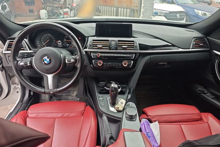 Used BMW 3 Series GT 2020 320i M Sport Package Center Console