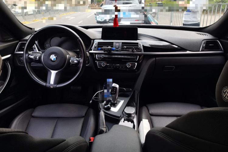 Used BMW 3 Series GT 2020 320i M Sport Package Center Console