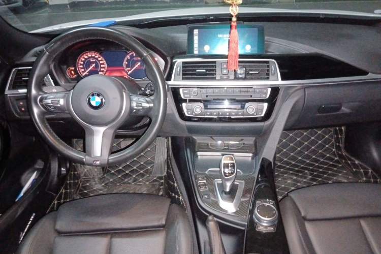 Used BMW 3 Series GT 2020 320i M Sport Package Center Console