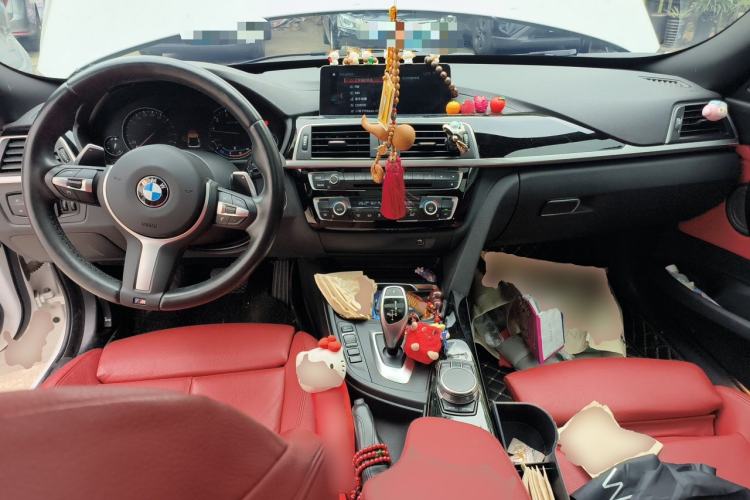Used BMW 3 Series GT 2020 320i M Sport Night Edition Center Console
