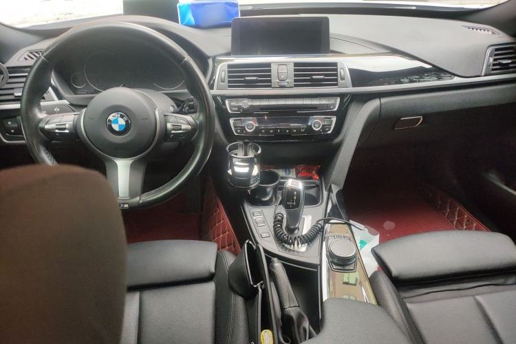 Used BMW 3 Series GT 2020 320i M Sport Package Center Console