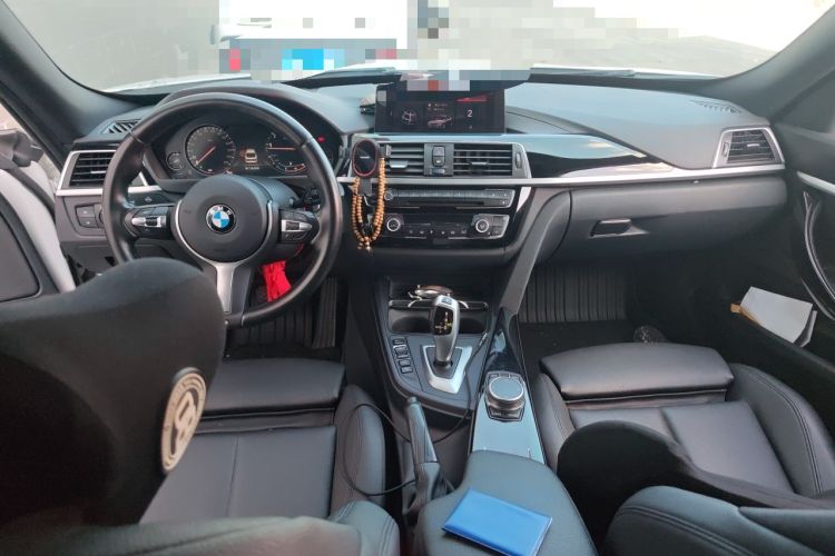 Used BMW 3 Series GT 2020 320i M Sport Package Center Console